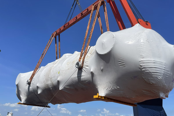 What to pay attention to when transporting large items by sea