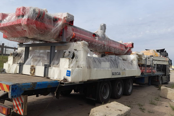 How to ensure the timeliness of sea transportation of large items?